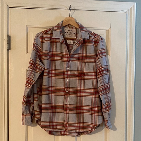 Frank & Eileen Tops - Frank & Eileen Women’s Red and Gray Plaid Flannel Shirt